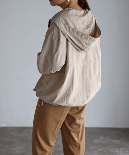 Bonjour Sagan（ボンジュールサガン）の「ハーフジップマウンテンパーカー（マウンテンパーカー・レディース・グレイッシュベージュ/ブラック・FREE）」の16枚目の写真