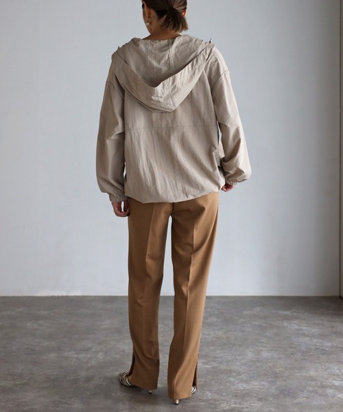 Bonjour Sagan（ボンジュールサガン）の「ハーフジップマウンテンパーカー（マウンテンパーカー・レディース・グレイッシュベージュ/ブラック・FREE）」の11枚目の写真