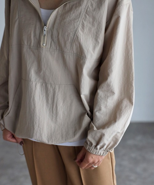 Bonjour Sagan（ボンジュールサガン）の「ハーフジップマウンテンパーカー（マウンテンパーカー・レディース・グレイッシュベージュ/ブラック・FREE）」の3枚目の写真