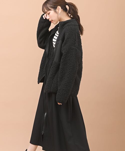 rps（アールピーエス）の「ハイネックボアブルゾン（ブルゾン・レディース・ブラック/ベージュ/アイボリー・M）」の8枚目の写真