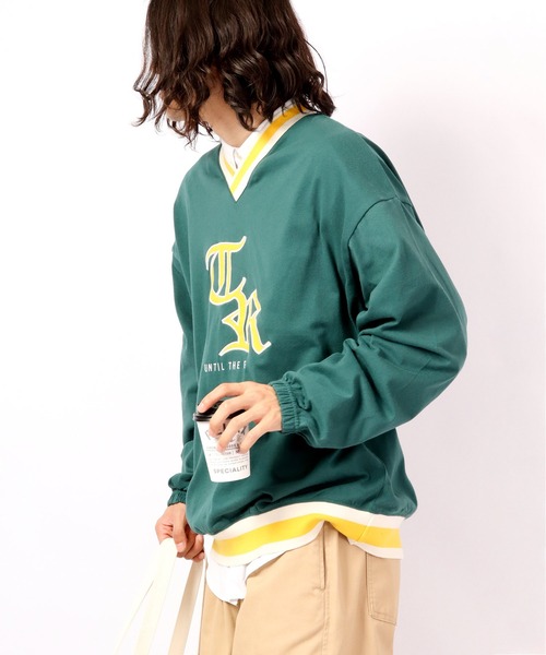 A.T,C in the attic homme（エーティーシーインジアティックオム）の「ラインVネック カレッジワッペン ビッグシルエット ワイドロンT（Tシャツ/カットソー・メンズ・ホワイト/ブラック/グリーン・M/L）」の19枚目の写真