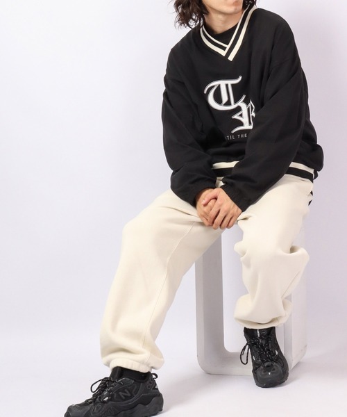 A.T,C in the attic homme（エーティーシーインジアティックオム）の「ラインVネック カレッジワッペン ビッグシルエット ワイドロンT（Tシャツ/カットソー・メンズ・ホワイト/ブラック/グリーン・M/L）」の15枚目の写真