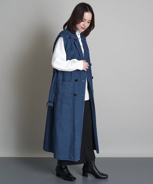 A de a.v.v(アードアー・ヴェ・ヴェ)の「袖取外し2WAYチェスターコート(チェスターコート・レディース・ブルー/ベージュ/ブラック・38/36)」の1枚目の写真