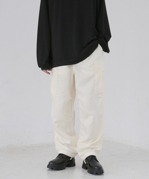 CERCA（チェルカ）の「【BEL】ドレープ ビッグシルエット カーゴパンツ(BG/)（カーゴパンツ・メンズ・カーキ/ブラック/オフホワイト・MEDIUM/X-LARGE/LARGE）」の20枚目の写真