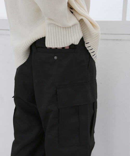 CERCA（チェルカ）の「【BEL】ドレープ ビッグシルエット カーゴパンツ(BG/)（カーゴパンツ・メンズ・カーキ/ブラック/オフホワイト・MEDIUM/X-LARGE/LARGE）」の18枚目の写真