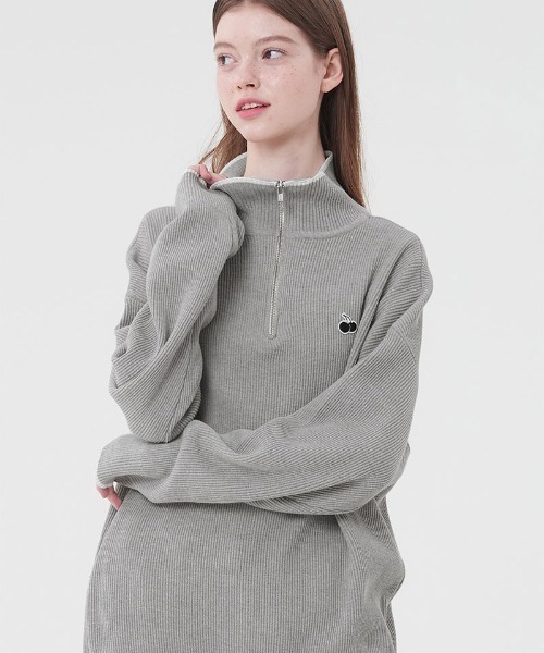 KIRSH(キルシー)の「KIRSH UNI SMALL CHERRY KNIT HALF ZIP UP ハーフジップニット(ニット/セーター・レディース・グレー/ブラック/ブルー・ONE SIZE)」の3枚目の写真