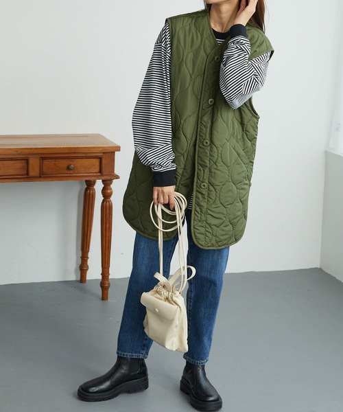 Chaco closet（チャコ クローゼット）の「ミリタリー中綿キルティングベスト（ダウンベスト・レディース・カーキ/ブラック/アイボリー・FREE）」の4枚目の写真