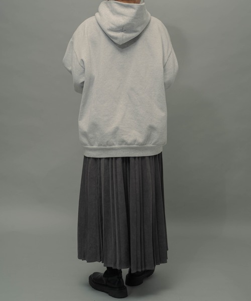 ottilie（オティーリエ）の「【 ottilie / オティーリエ 】 ポンチスエードプリーツスカート（スカート・レディース・アイボリー/グレイッシュベージュ/ダークグレー・FREE）」の5枚目の写真