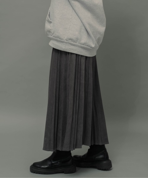 ottilie（オティーリエ）の「【 ottilie / オティーリエ 】 ポンチスエードプリーツスカート（スカート・レディース・アイボリー/グレイッシュベージュ/ダークグレー・FREE）」の6枚目の写真