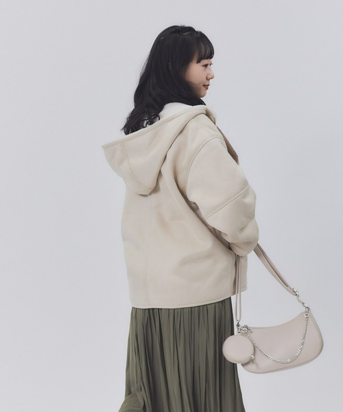 HONEYSUCKLE ROSE（ハニーサックルローズ）の「【HONEYSUCKLE ROSE】フェイクムートンジャケット（ブルゾン・レディース・ブラウン/オフホワイト・M/L）」の13枚目の写真