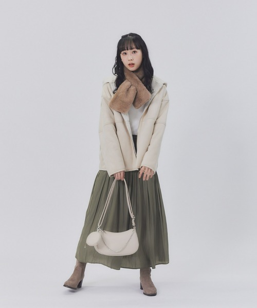 HONEYSUCKLE ROSE（ハニーサックルローズ）の「【HONEYSUCKLE ROSE】フェイクムートンジャケット（ブルゾン・レディース・ブラウン/オフホワイト・M/L）」の11枚目の写真