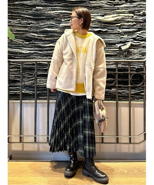 HONEYSUCKLE ROSE（ハニーサックルローズ）の「【HONEYSUCKLE ROSE】フェイクムートンジャケット（ブルゾン・レディース・ブラウン/オフホワイト・M/L）」の15枚目の写真