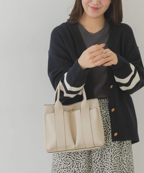 RODE SKO(ロデスコ)の「プチダブルポケットトートバッグ(トートバッグ・レディース・ブラック/カーキ/グレー系その他/ホワイト系その他/オレンジ・ONE)」の14枚目の写真