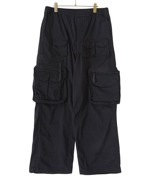 DAIWA PIER39（ダイワピア39）の「DAIWA PIER39 / ダイワ ピアサーティナイン：TECH PERFECT FISHING PANTS：BP-40022W[PIE]（カーゴパンツ・メンズ・ブラック・M/S/L）」の2枚目の写真