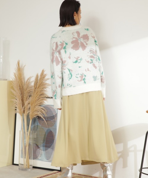 ROSE BUD(ローズバッド)の「<ホワイトWEB限定カラー>フラワージャカードニット(ニット/セーター・レディース・ブラック/ブルー/ホワイト系その他・ONE SIZE)」の14枚目の写真