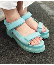 マジックテープ厚底サンダル