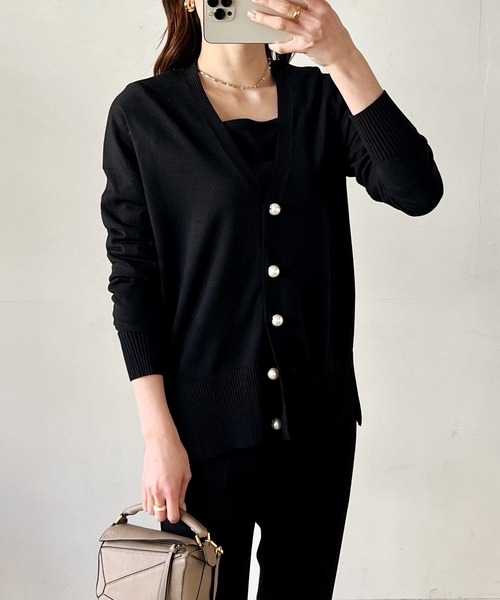 Emma Taylor（エマテイラー）の「BIGパール釦カーディガン（カーディガン/ボレロ・レディース・ブラック/ネイビー/ホワイト・FREE）」の19枚目の写真