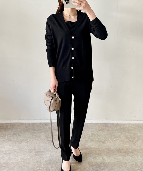 Emma Taylor（エマテイラー）の「BIGパール釦カーディガン（カーディガン/ボレロ・レディース・ブラック/ネイビー/ホワイト・FREE）」の22枚目の写真