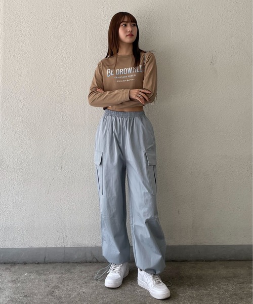 EPIMI E'PIMMY（エピミエピミー）の「ロゴプリントクロップドプルオーバー（Tシャツ/カットソー・レディース・モカ/ネイビー/オフホワイト・MEDIUM）」の9枚目の写真