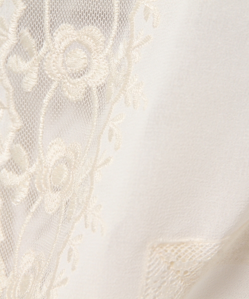 CROON A SONG（クルーンアソング）の「ﾉｰｽﾘｰﾌﾞｼﾌｫﾝﾚｰｽﾌﾞﾗｳｽ（シャツ/ブラウス・レディース・ホワイト/ブラック/ネイビー・38）」の4枚目の写真