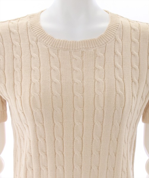 clear(クリア)の「ワンポイント刺繍ケーブル編み半袖ニットトップス(ニット/セーター・レディース・ベージュ/オフホワイト/グレー・F)」の7枚目の写真