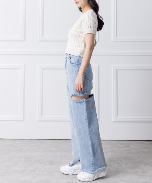 clear(クリア)の「ワンポイント刺繍ケーブル編み半袖ニットトップス(ニット/セーター・レディース・ベージュ/オフホワイト/グレー・F)」の17枚目の写真