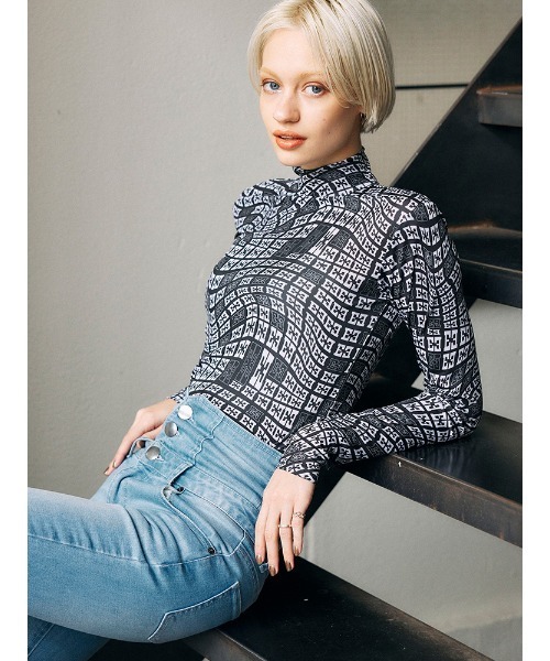 ENVYM(アンビー)の「EロゴスキンTOPS(Tシャツ/カットソー・レディース・ホワイト/ブラック・FREE)」の12枚目の写真