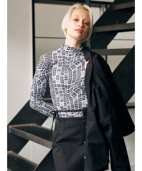 ENVYM(アンビー)の「EロゴスキンTOPS(Tシャツ/カットソー・レディース・ホワイト/ブラック・FREE)」の14枚目の写真