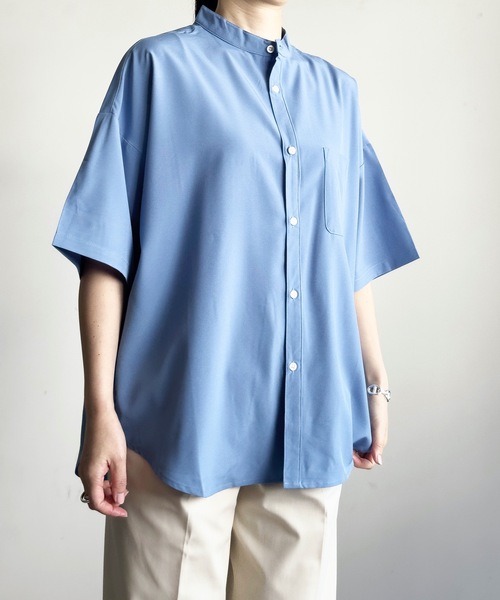 COMMON WARE（コモンウェアー）の「COMMONWARE:PE ルーズフィット バンドカラーシャツ S/S（シャツ/ブラウス・レディース・ホワイト/グリーン/ネイビー/パープル/チャコールグレー/グレイッシュベージュ/サックスブルー/ブラック・L/XL/M）」の7枚目の写真