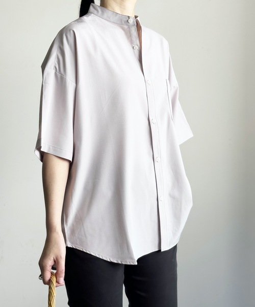 COMMON WARE（コモンウェアー）の「COMMONWARE:PE ルーズフィット バンドカラーシャツ S/S（シャツ/ブラウス・レディース・ホワイト/グリーン/ネイビー/パープル/チャコールグレー/グレイッシュベージュ/サックスブルー/ブラック・L/XL/M）」の21枚目の写真