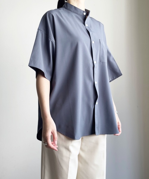 COMMON WARE（コモンウェアー）の「COMMONWARE:PE ルーズフィット バンドカラーシャツ S/S（シャツ/ブラウス・レディース・ホワイト/グリーン/ネイビー/パープル/チャコールグレー/グレイッシュベージュ/サックスブルー/ブラック・L/XL/M）」の15枚目の写真