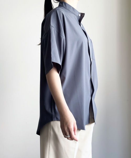 COMMON WARE（コモンウェアー）の「COMMONWARE:PE ルーズフィット バンドカラーシャツ S/S（シャツ/ブラウス・レディース・ホワイト/グリーン/ネイビー/パープル/チャコールグレー/グレイッシュベージュ/サックスブルー/ブラック・L/XL/M）」の16枚目の写真