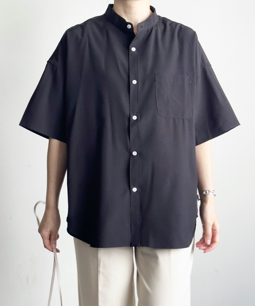 COMMON WARE（コモンウェアー）の「COMMONWARE:PE ルーズフィット バンドカラーシャツ S/S（シャツ/ブラウス・レディース・ホワイト/グリーン/ネイビー/パープル/チャコールグレー/グレイッシュベージュ/サックスブルー/ブラック・L/XL/M）」の13枚目の写真