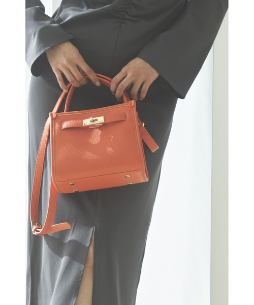 &. NOSTALGIA(アンドドットノスタルジア)の「ミニショルダーバッグ(ショルダーバッグ・レディース・オレンジ/キャメル/ブラック・FREE)」の3枚目の写真