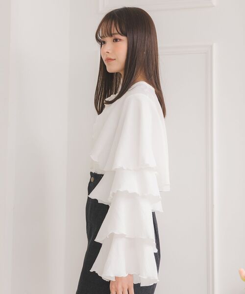 ems excite（エムズエキサイト）の「フリルスリーブボレロ&キャミSET（シャツ/ブラウス・レディース・ナチュラル/ホワイト/ブラック・FREE）」の4枚目の写真
