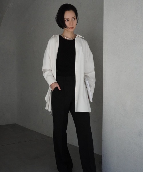 CEL ANSWER（シーイーエルアンサー）の「オーバーサイズテーラードシャツ（シャツ/ブラウス・レディース・ホワイト/ネイビー・FREE）」の21枚目の写真