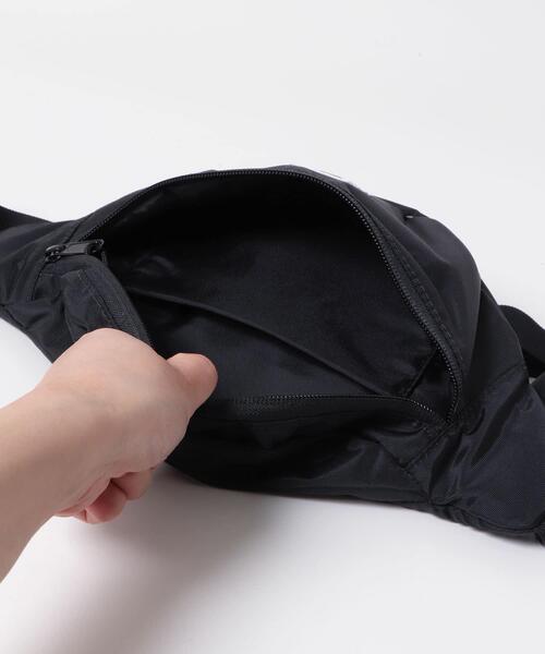 ITEMS URBANRESEARCH（アイテムズ アーバンリサーチ）の「WILD WALLETS　Fanny Pack（ショルダーバッグ・メンズ・ブラック/グリーン/ブルー/ベージュ系その他・-）」の9枚目の写真