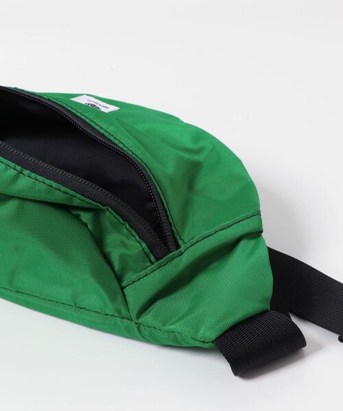 ITEMS URBANRESEARCH（アイテムズ アーバンリサーチ）の「WILD WALLETS　Fanny Pack（ショルダーバッグ・メンズ・ブラック/グリーン/ブルー/ベージュ系その他・-）」の13枚目の写真