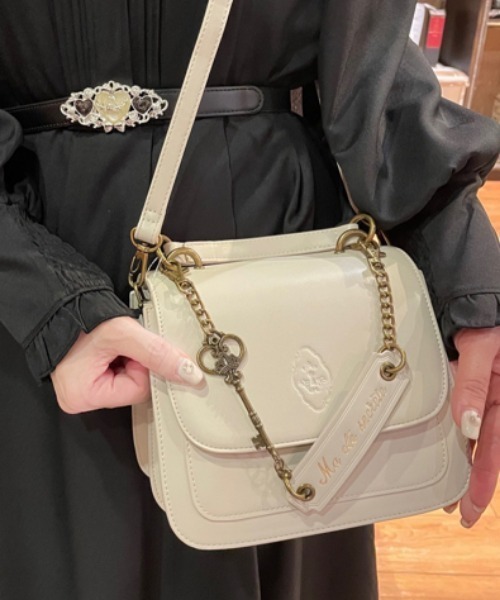 axes femme(アクシーズファム)の「鍵×チェーンポシェット(ショルダーバッグ・レディース・キナリ/ブラック/ブラウン・FREE)」の2枚目の写真