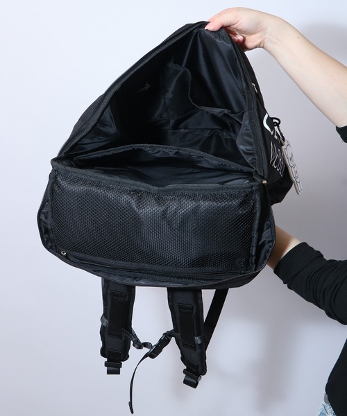 CECIL McBEE（セシルマクビー）の「ポリキャンスクエアリュック（バックパック/リュック・レディース・ピンク/ブラック・F）」の7枚目の写真