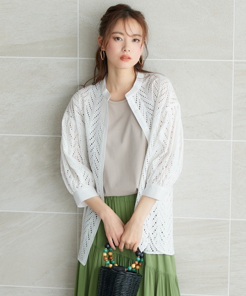 miclat（ミクラ）の「大きいサイズ　カットワークレースシャツ　miclat（シャツ/ブラウス・レディース・ブラウン/ブルー系/オフホワイト・5L/4L/3L/L/LL）」の13枚目の写真