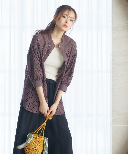 miclat（ミクラ）の「大きいサイズ　カットワークレースシャツ　miclat（シャツ/ブラウス・レディース・ブラウン/ブルー系/オフホワイト・5L/4L/3L/L/LL）」の22枚目の写真