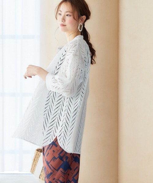 miclat（ミクラ）の「大きいサイズ　カットワークレースシャツ　miclat（シャツ/ブラウス・レディース・ブラウン/ブルー系/オフホワイト・5L/4L/3L/L/LL）」の15枚目の写真