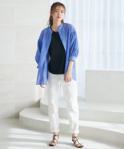 miclat（ミクラ）の「大きいサイズ　カットワークレースシャツ　miclat（シャツ/ブラウス・レディース・ブラウン/ブルー系/オフホワイト・5L/4L/3L/L/LL）」の6枚目の写真