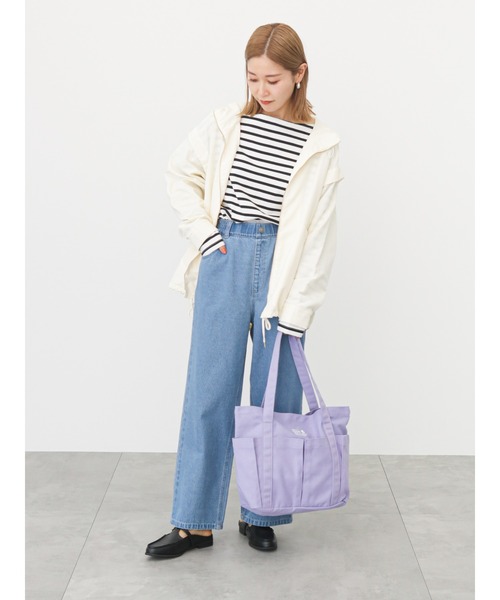 Samansa Mos2 blue（サマンサモスモスブルー）の「キャンバスアウトポケットトートバッグ（ハンドバッグ・レディース・ブラック/ラベンダー/キナリ・ﾌﾘ-）」の4枚目の写真
