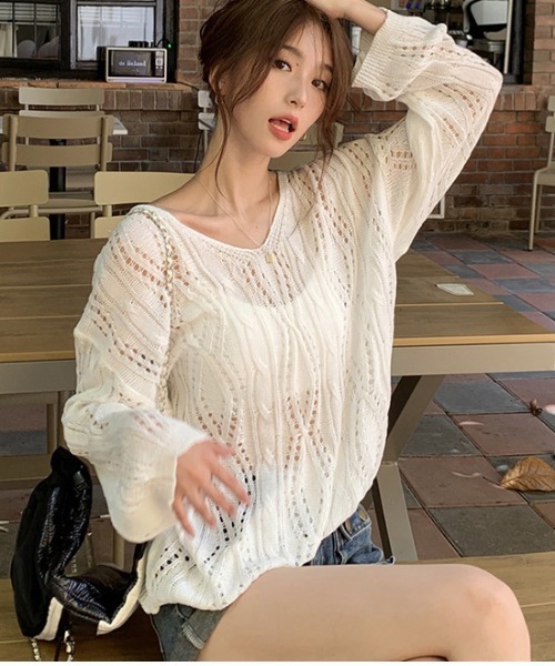 Achic（アシック）の「メッシュ透かし編みVネックニットプルオーバー（ニット/セーター・レディース・ブラック/ホワイト・M）」の11枚目の写真