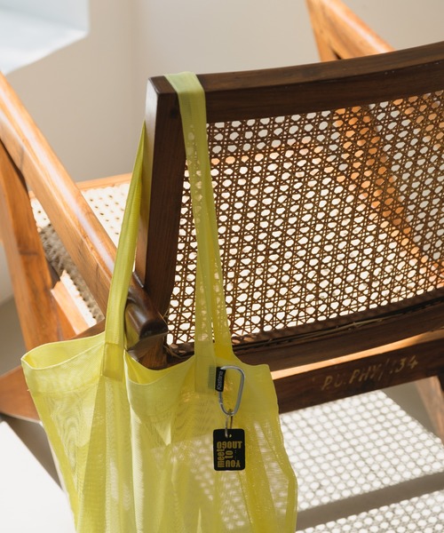 Kastane（カスタネ）の「【A4対応/PC対応】チャーム付きメッシュBAG（トートバッグ・レディース・ブラック/サックスブルー/ピンク/イエロー/アイボリー・FREE）」の17枚目の写真