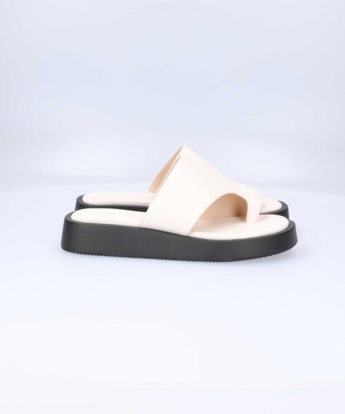 Right-on（ライトオン）の「厚底トングサンダル（サンダル・レディース・ホワイト/ブラック・M/L/XL/S）」の3枚目の写真