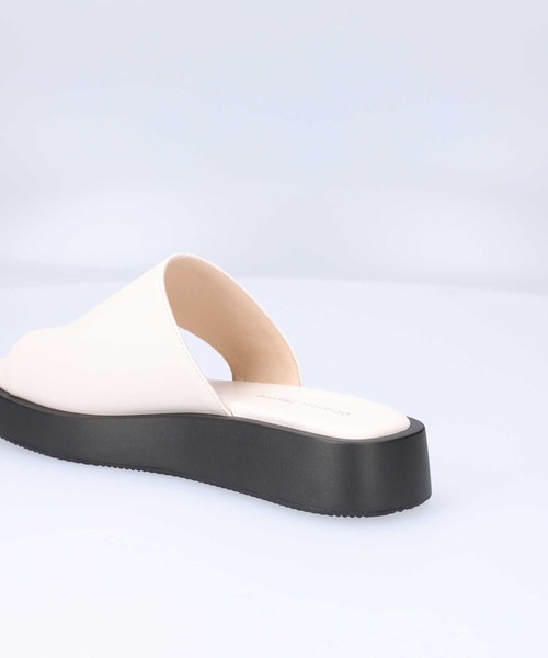 Right-on（ライトオン）の「厚底トングサンダル（サンダル・レディース・ホワイト/ブラック・M/L/XL/S）」の6枚目の写真