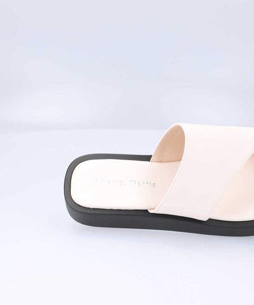 Right-on（ライトオン）の「厚底トングサンダル（サンダル・レディース・ホワイト/ブラック・M/L/XL/S）」の9枚目の写真